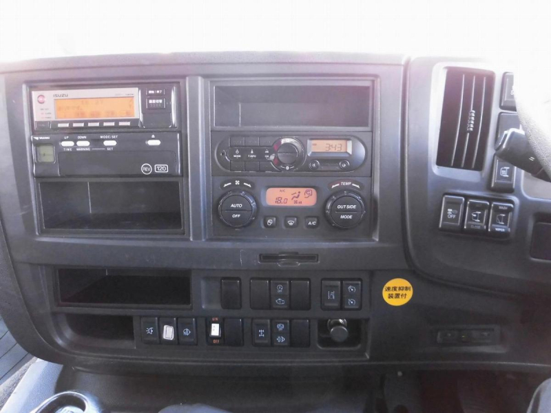 29年 いすゞ 低床ウイング Gカーゴ AT車 アルミホイール|中古トラックの販売・買取・査定のアイナビ