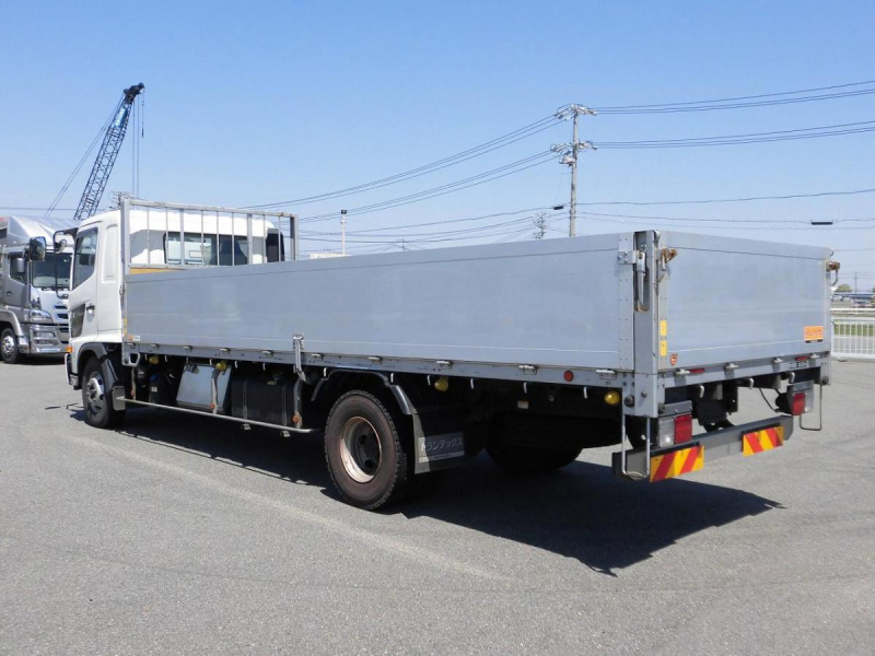 30年式　日野　4tアルミ平　床鉄板張り　62m　240馬力|中古トラックの販売・買取・査定のアイナビ