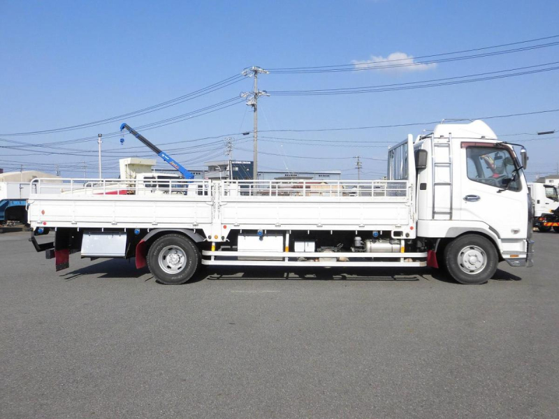 27年 三菱ファイター 4t平 6.2標準 床鉄板張り 240馬力|中古トラックの販売・買取・査定のアイナビ