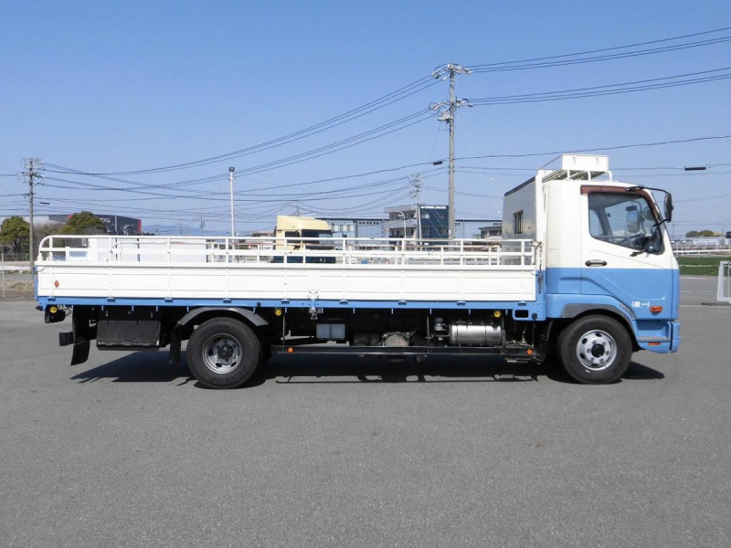 27年 三菱 4t平 5.7mボディ 鉄板床 ベッドレス|中古トラックの販売・買取・査定のアイナビ