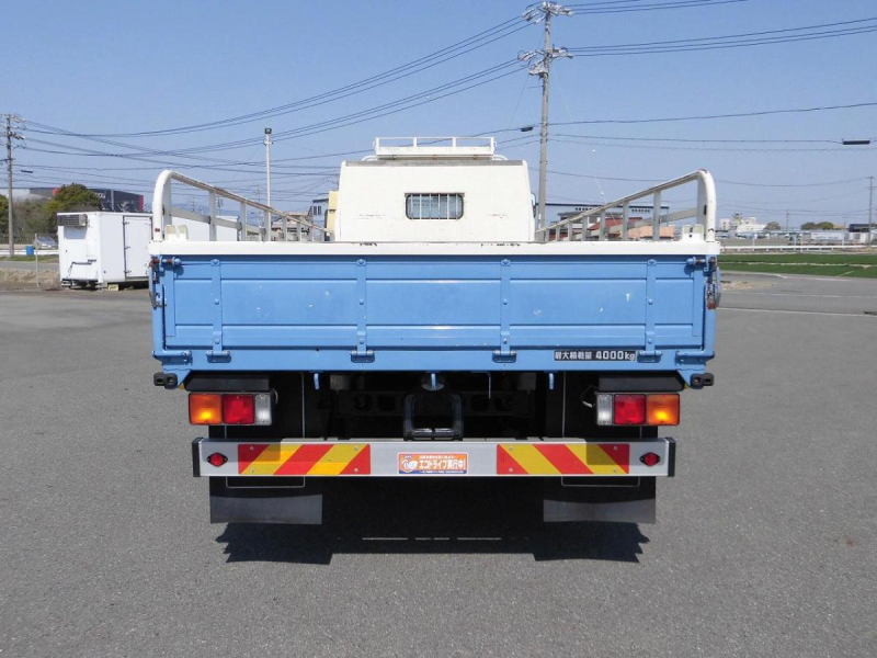 27年 三菱 4t平 5.7mボディ 鉄板床 ベッドレス|中古トラックの販売・買取・査定のアイナビ