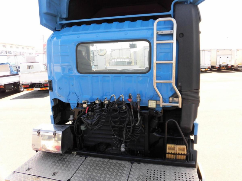 令和元年　日野　11.5t　450馬力　リターダー|中古トラックの販売・買取・査定のアイナビ