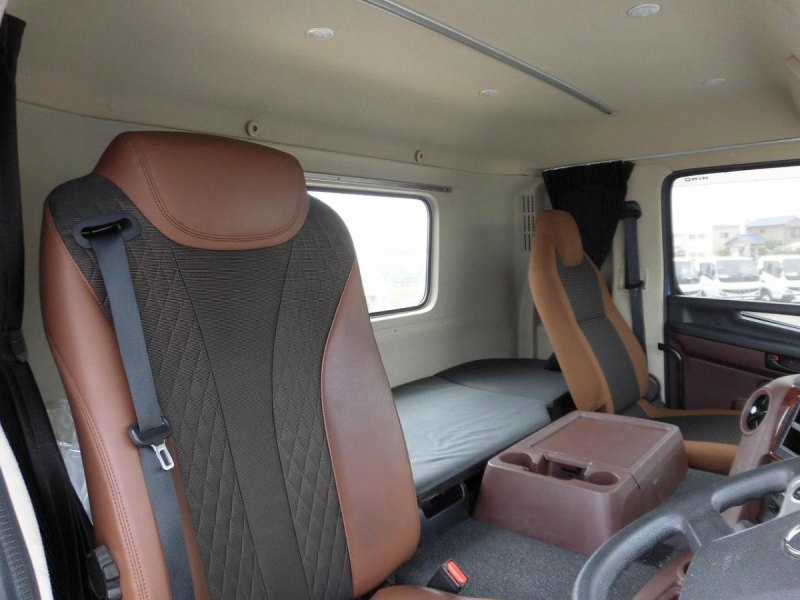 令和元年　日野　11.5t　450馬力　リターダー|中古トラックの販売・買取・査定のアイナビ