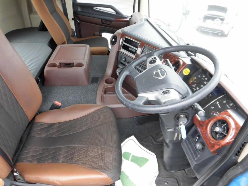 令和元年　日野　11.5t　450馬力　リターダー|中古トラックの販売・買取・査定のアイナビ