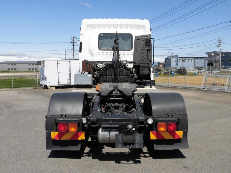 28年 いすゞギガ ハイルーフトラクタ 11.5t デフロック付き|中古トラックの販売・買取・査定のアイナビ