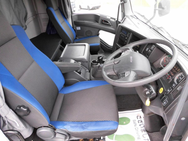 28年 いすゞギガ ハイルーフトラクタ 11.5t デフロック付き|中古トラックの販売・買取・査定のアイナビ