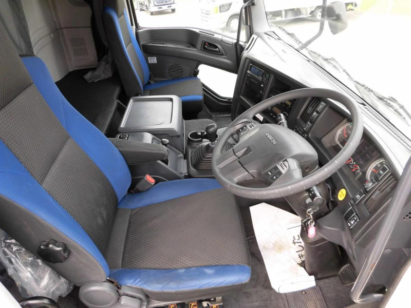 28年 いすゞギガ ハイルーフ 11.5t デフロック付き|中古トラックの販売・買取・査定のアイナビ
