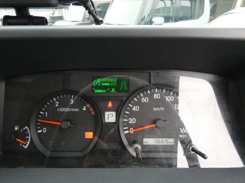 R3 2トン平ボディ　オートマ|中古トラックの販売・買取・査定のアイナビ