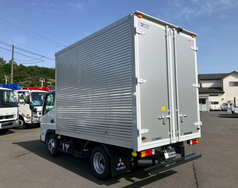 ☆未使用車 10尺 オートマ アルミバン バックモニター|中古トラックの販売・買取・査定のアイナビ