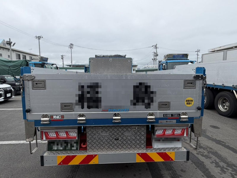 R6年式増トンアルミブロックワイド6万kmワンオーナー車|中古トラックの販売・買取・査定のアイナビ