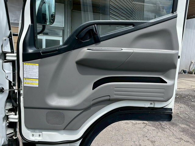 3トン積載★ワイド×ロング★車検付★5速MT★内高:207cm|中古トラックの販売・買取・査定のアイナビ