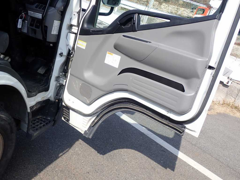 走行13千km 極東 ダンプ 最大積載3000KG コボレーン付|中古トラックの販売・買取・査定のアイナビ