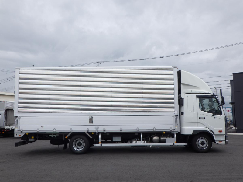 未使用車 62ワイド 後輪エアサス 積載2.75t 車検R9.11月迄|中古トラックの販売・買取・査定のアイナビ