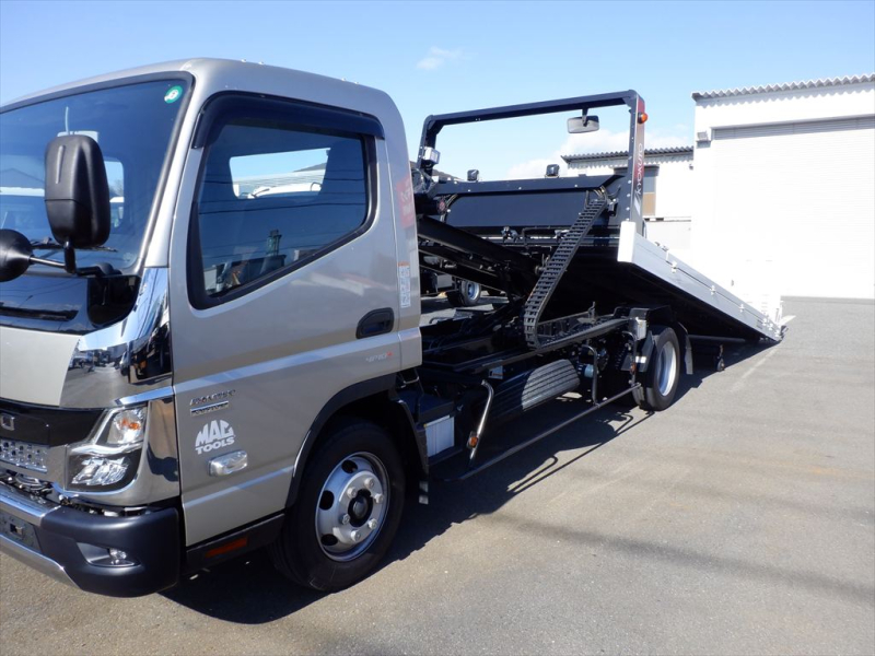 R5 キャンター 積載車|中古トラックの販売・買取・査定のアイナビ
