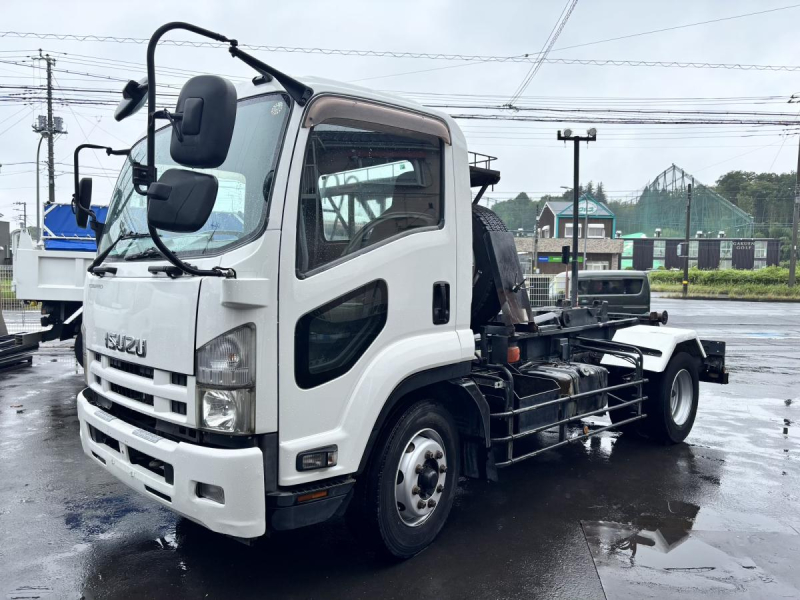 増トンアームロール 新明和製 積載7700kg 240馬力|中古トラックの販売・買取・査定のアイナビ
