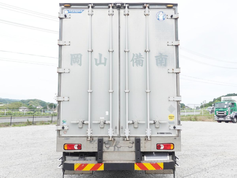 大型低温冷蔵冷凍|中古トラックの販売・買取・査定のアイナビ