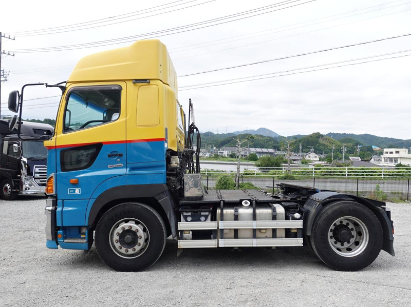大型トラクタートレーラーヘッド|中古トラックの販売・買取・査定のアイナビ