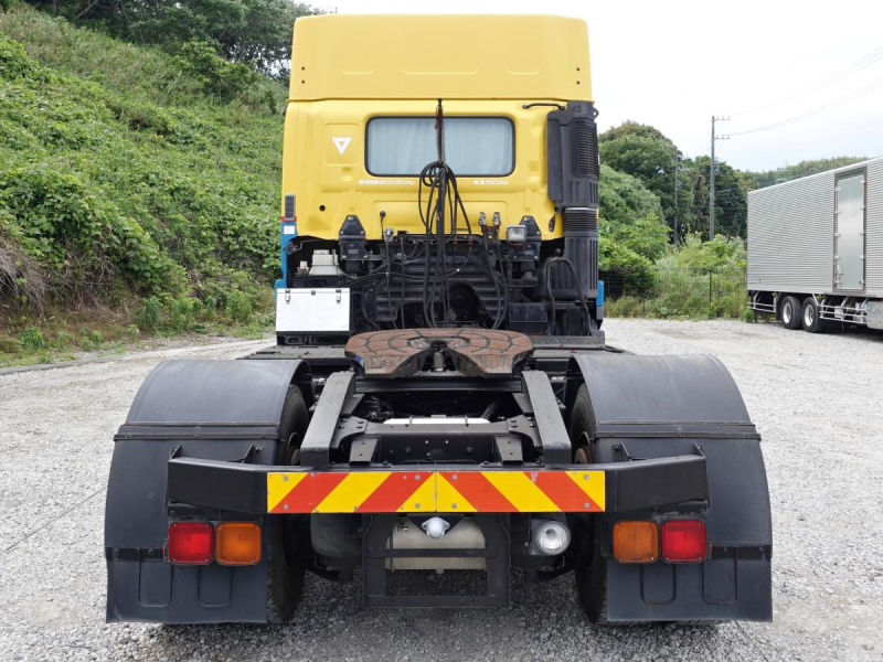 大型トラクタートレーラーヘッド|中古トラックの販売・買取・査定のアイナビ
