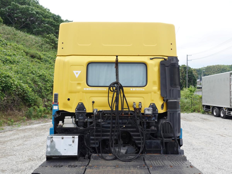 大型トラクタートレーラーヘッド|中古トラックの販売・買取・査定のアイナビ