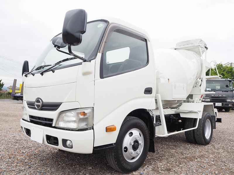 日野デュトロカヤバ製2.5立米生コンコンクリートミキサー車|中古トラックの販売・買取・査定のアイナビ