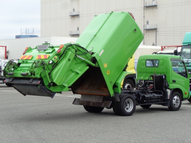 H28 日野デュトロ 回転式塵芥車5.1立米 反転装置付き|中古トラックの販売・買取・査定のアイナビ
