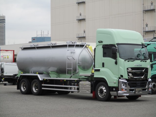 R5 いすゞギガ 25トン粉粒体運搬車(バラセメント) 予備検付|中古トラックの販売・買取・査定のアイナビ