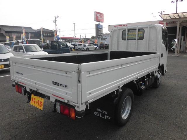 R7年エルフ2T10尺全低床平ボディー SATアイシム 車検有!|中古トラックの販売・買取・査定のアイナビ