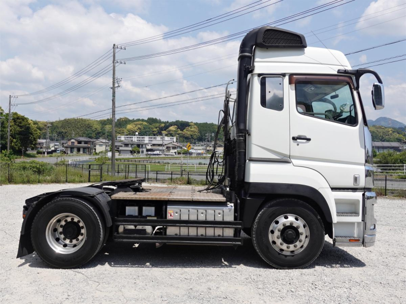 車検R9年1月30日までトレーラーヘッドトラクター|中古トラックの販売・買取・査定のアイナビ