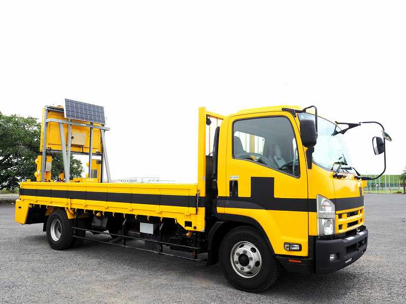 いすゞフォワード道路作業車標識車平ボディ|中古トラックの販売・買取・査定のアイナビ
