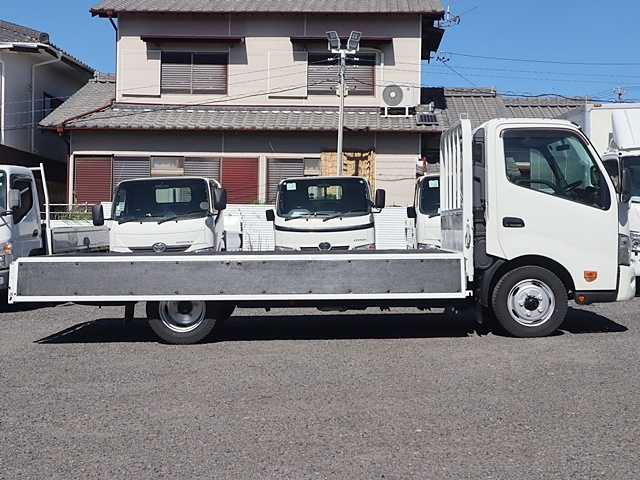 平ボディ 積載2t ワイドロング　全低床 車両総重量4965Kg|中古トラックの販売・買取・査定のアイナビ