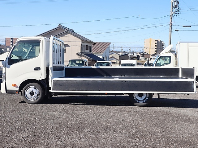 平ボディ　2t　ワイドロング全低床　車両総重量4965Kg|中古トラックの販売・買取・査定のアイナビ