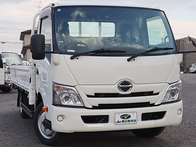 平ボディ　2t　ワイドロング全低床　車両総重量4965KG|中古トラックの販売・買取・査定のアイナビ