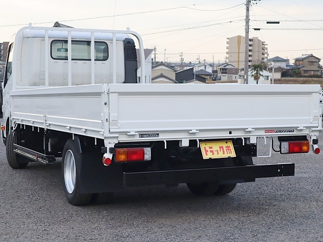 平ボディ　2t　ワイドロング全低床　車両総重量4965KG|中古トラックの販売・買取・査定のアイナビ