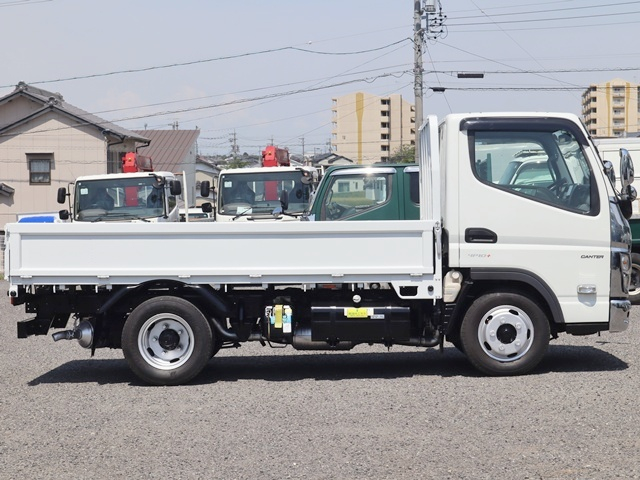平ボディ　積載2t　標準10尺全低床　車両総重量4415KG|中古トラックの販売・買取・査定のアイナビ