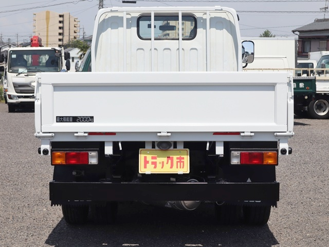 平ボディ　積載2t　標準10尺全低床　車両総重量4415KG|中古トラックの販売・買取・査定のアイナビ