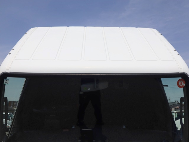 平ボディ　積載2t　標準10尺全低床　車両総重量4415KG|中古トラックの販売・買取・査定のアイナビ