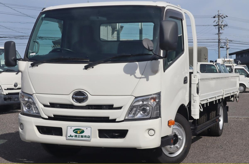 平ボディ　2t　ワイドロング　全低床　車両総重量4965kg|中古トラックの販売・買取・査定のアイナビ