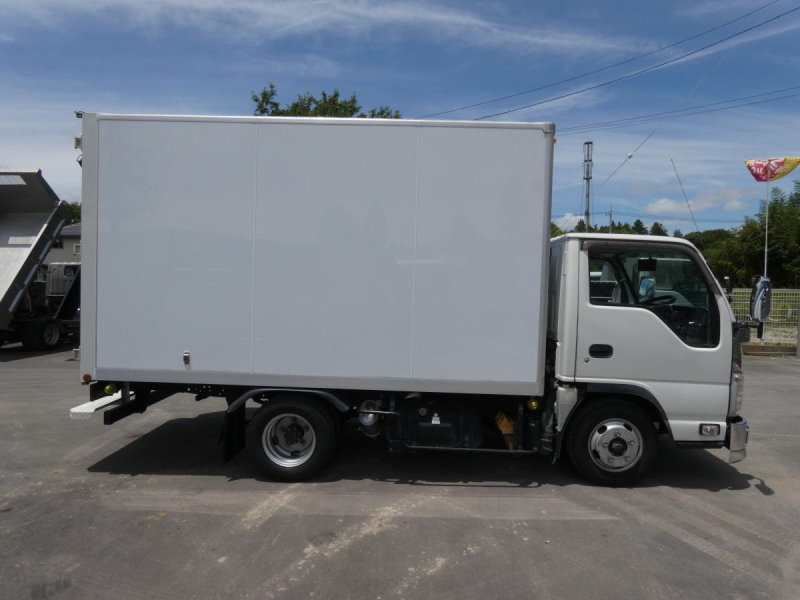 H 25 1.5トン パネルバン オートマ|中古トラックの販売・買取・査定のアイナビ