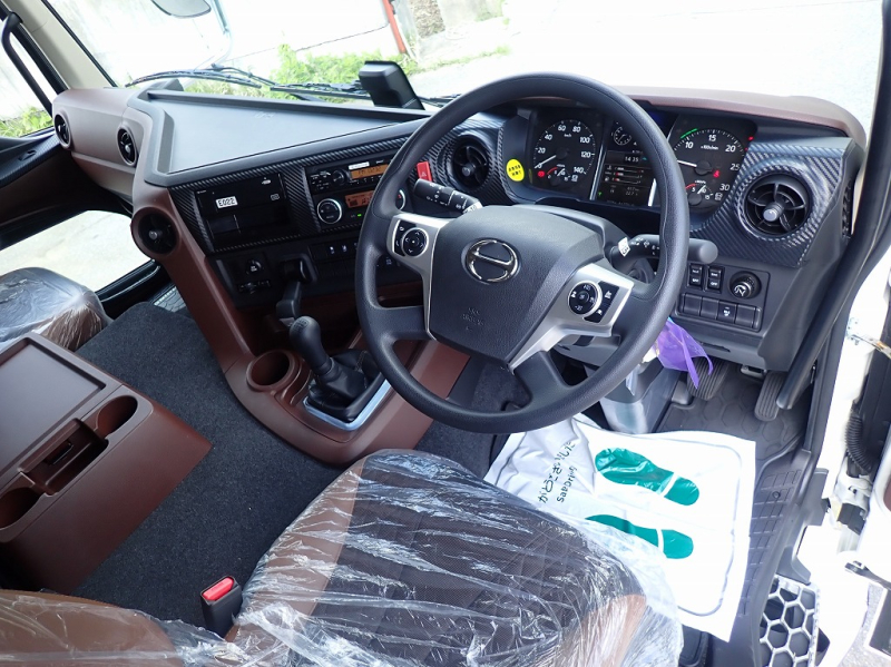 4軸低床　ハイルーフ　後輪エアサス　7速　380PS　MTリターダ|中古トラックの販売・買取・査定のアイナビ