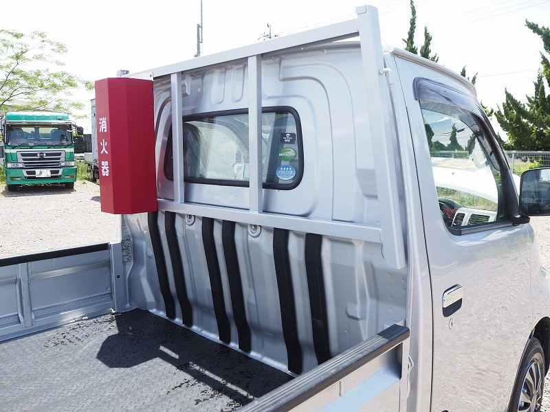 トヨタタウンエーストラック4WD書類有タンクローリー700L|中古トラックの販売・買取・査定のアイナビ