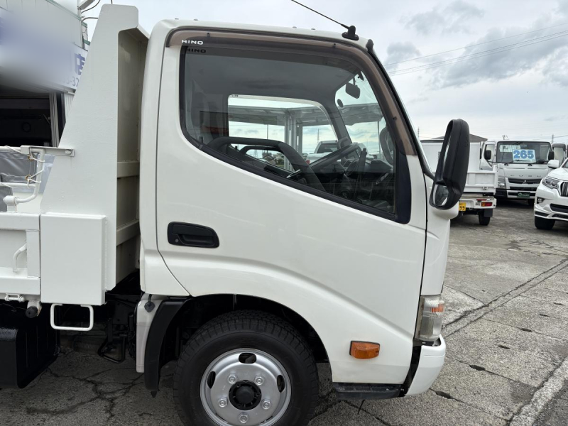 H25 デュトロ 2tダンプ|中古トラックの販売・買取・査定のアイナビ