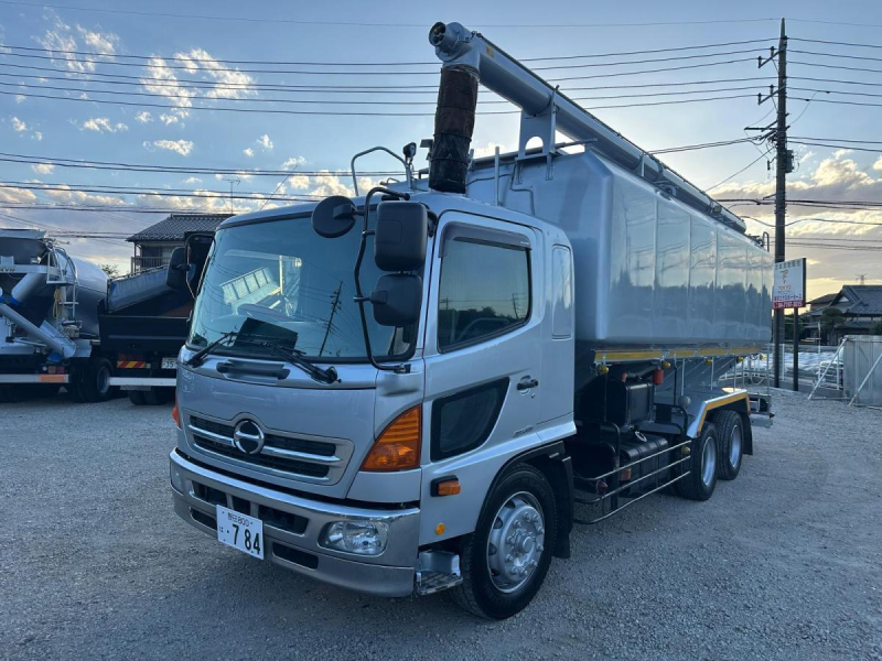 日野レンジャー★H26★2デフ★バルク車★10t★自動車精工製★|中古トラックの販売・買取・査定のアイナビ