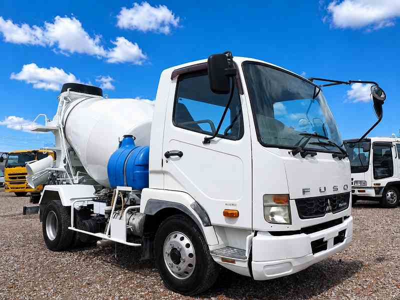 三菱ふそうファイター新明和製生コンコンクリートミキサー車|中古トラックの販売・買取・査定のアイナビ