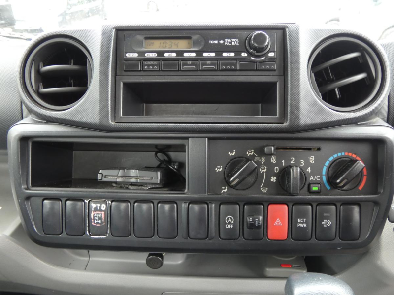 H25 高所作業車 オートマ　260604|中古トラックの販売・買取・査定のアイナビ
