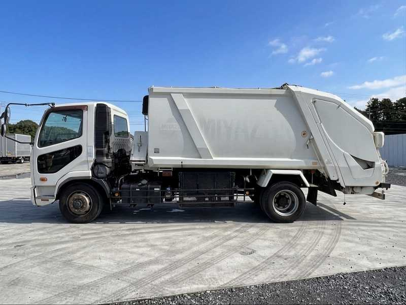 三菱ふそう ファイター 計量器付 10.2立米 パッカー 塵芥車|中古トラックの販売・買取・査定のアイナビ