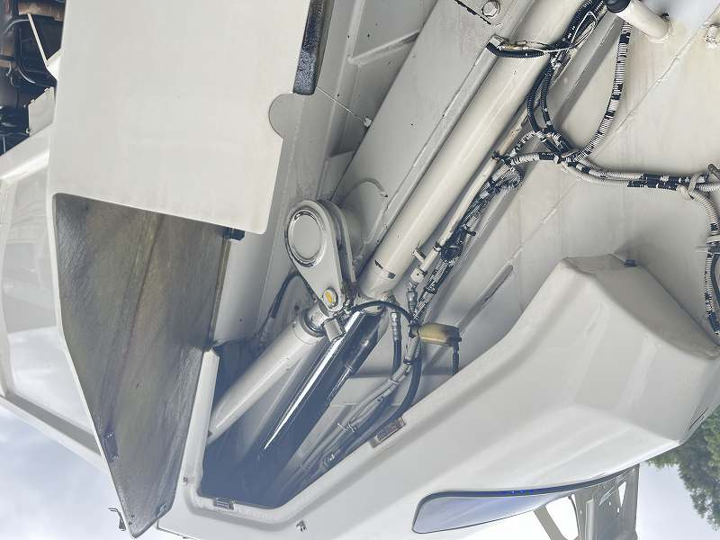 三菱ふそう ファイター 計量器付 10.2立米 パッカー 塵芥車|中古トラックの販売・買取・査定のアイナビ