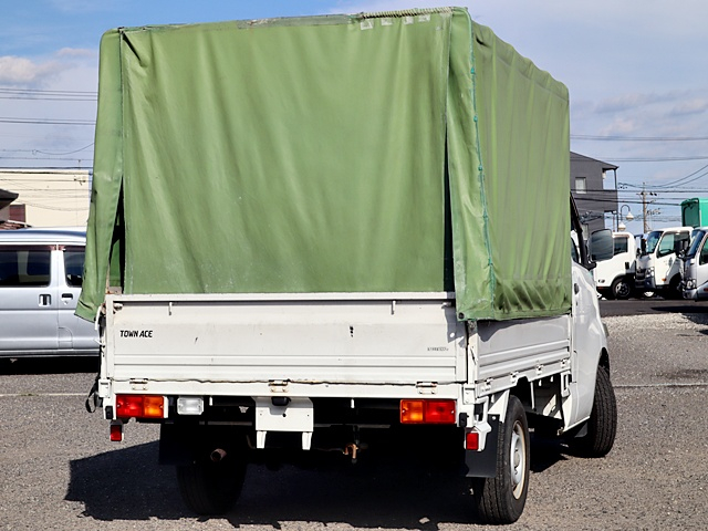 平ボディ　積載800kg|中古トラックの販売・買取・査定のアイナビ