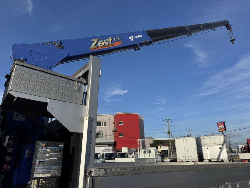 エアサス4段アルミ平タダノラジコン角足車検付|中古トラックの販売・買取・査定のアイナビ