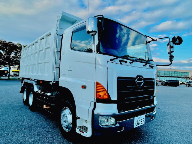 深ダンプ550×230ワンオーナーAdblue無し58万km土砂禁|中古トラックの販売・買取・査定のアイナビ