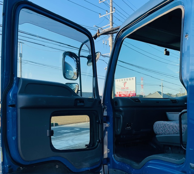 平成17年★いすゞギガ★深ダンプ★374,000KM★|中古トラックの販売・買取・査定のアイナビ